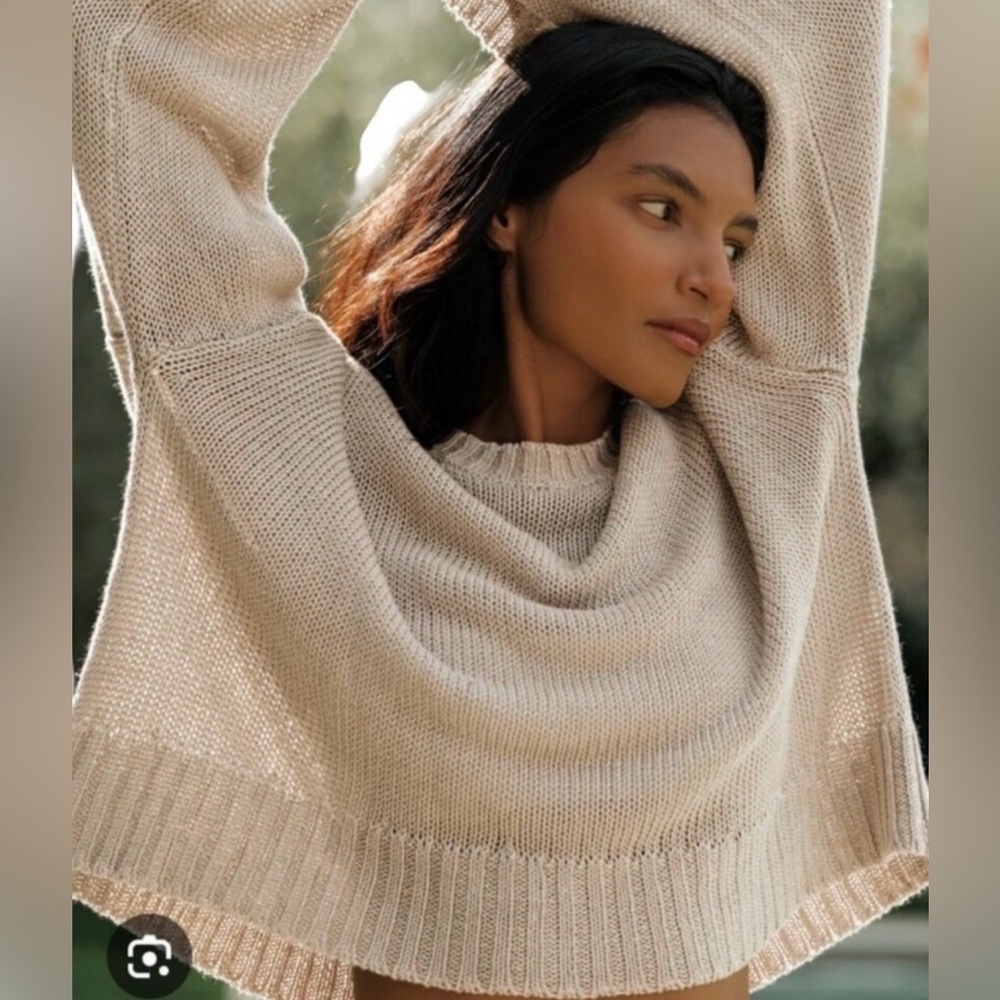 Jenni Kayne Cropped Linen Crew in Sand